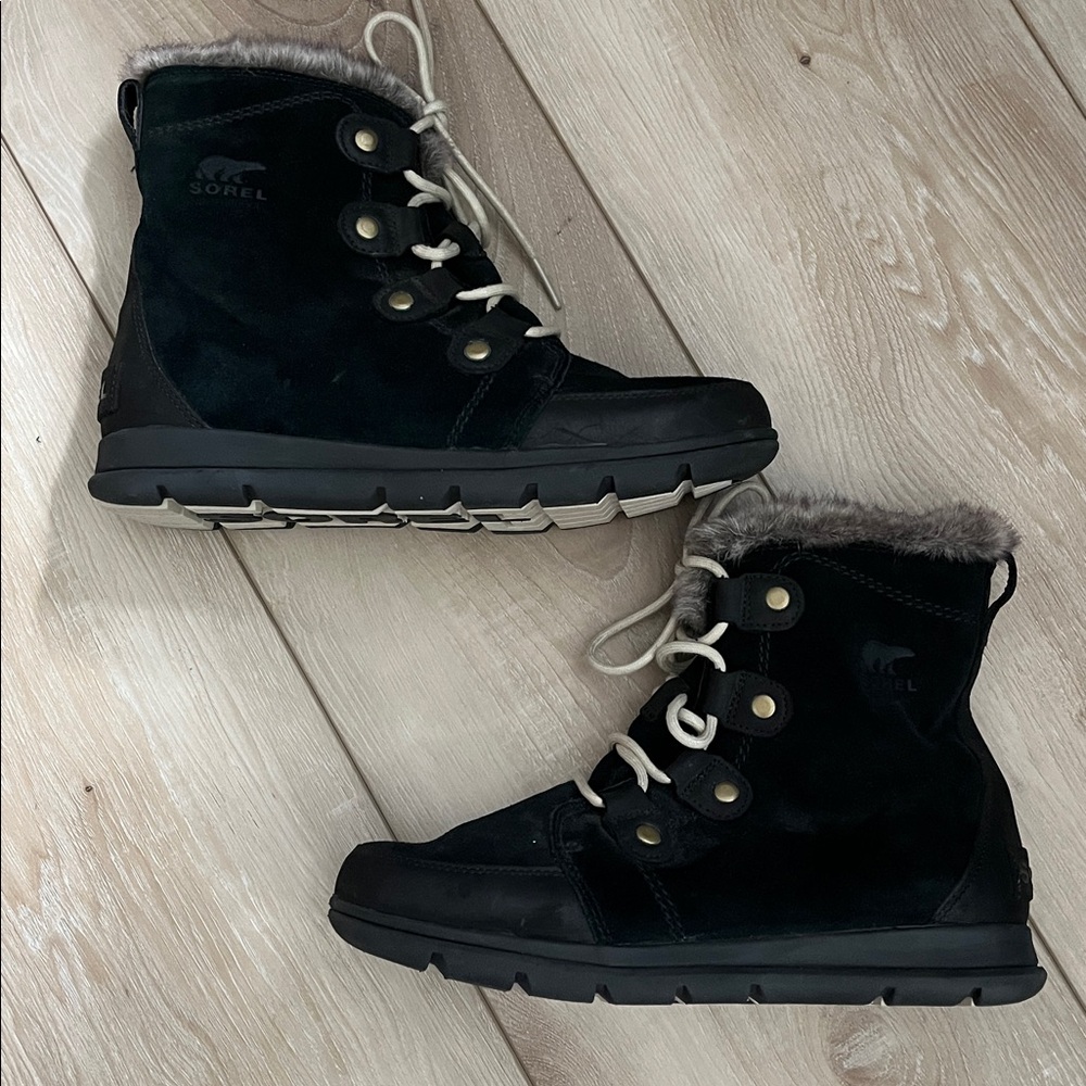 Sorel Explorer Joan Boots Black Size 10.5